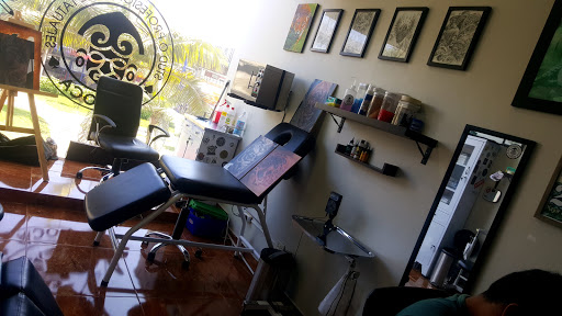 Tattoo Studio La Roca