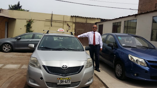 SEÑOR TAXI